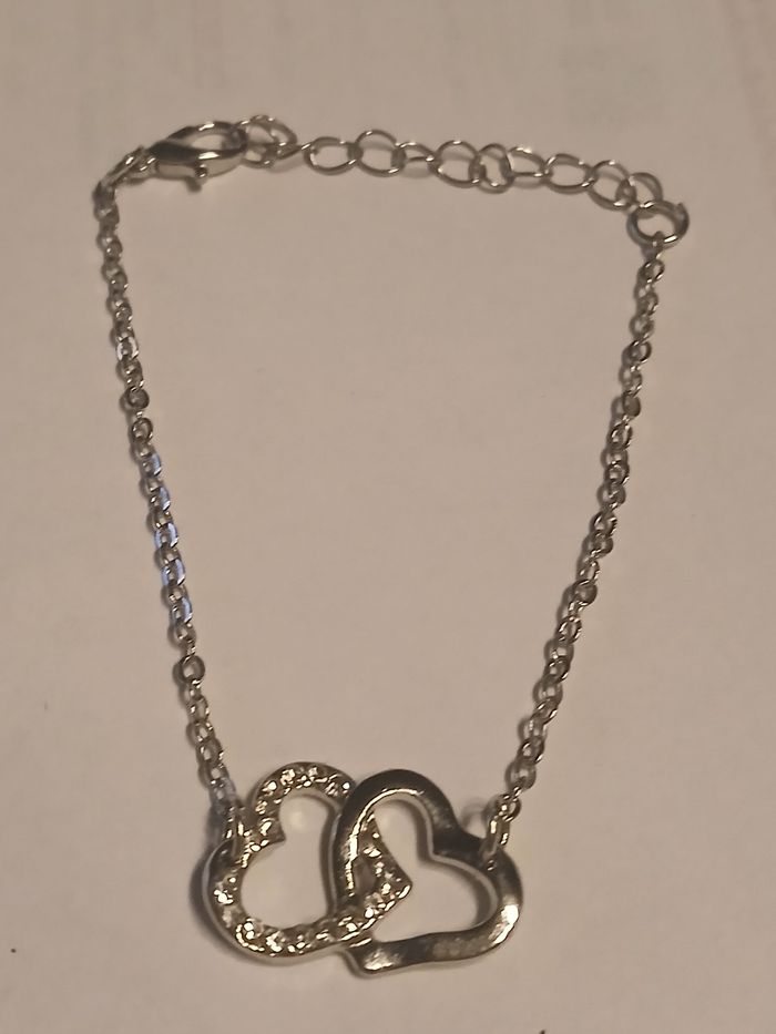Bracelet avec cœurs entrelacés - photo numéro 1