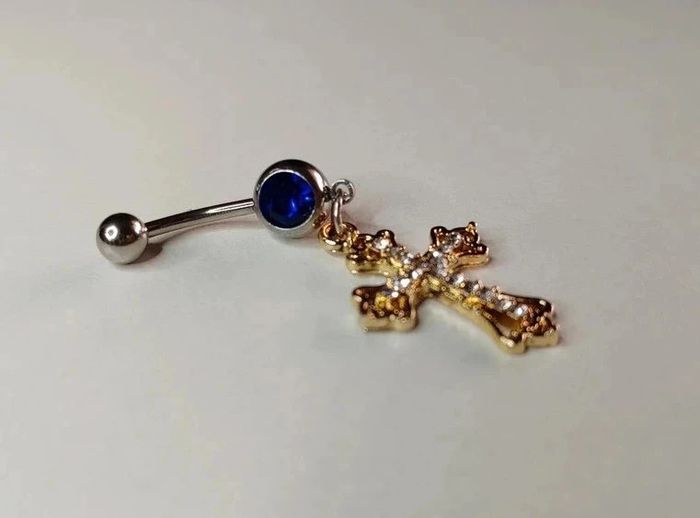 Piercing nombril croix - Neuf - photo numéro 2