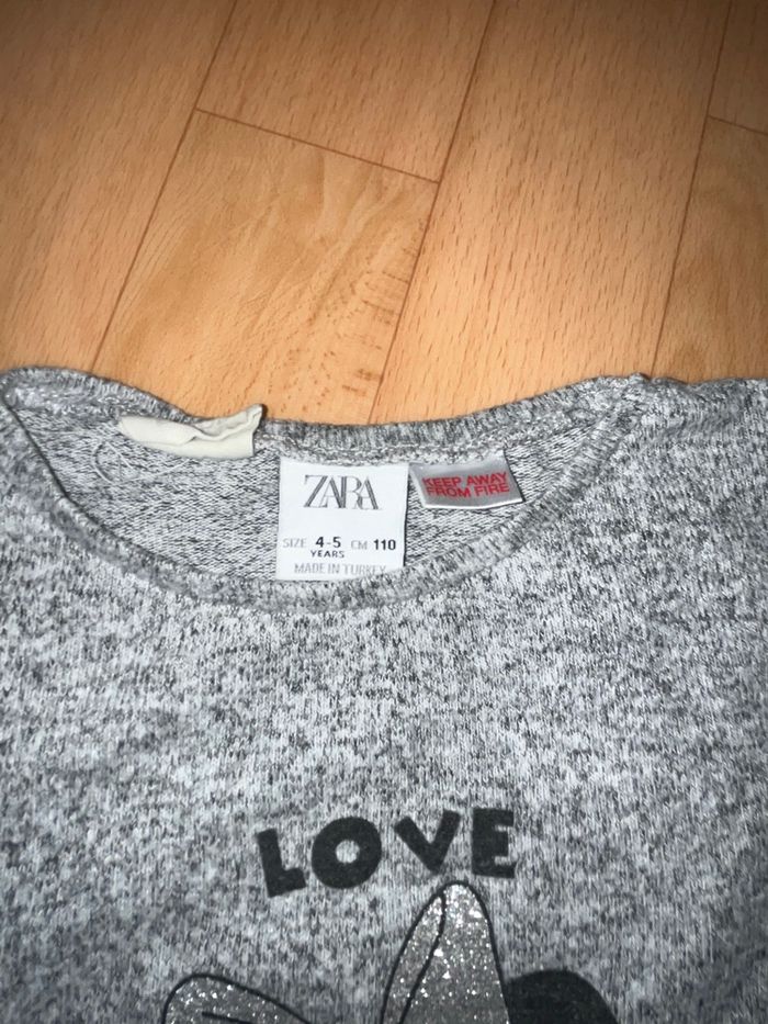 pull manches longues gris minnie zara 4/5ans - photo numéro 4