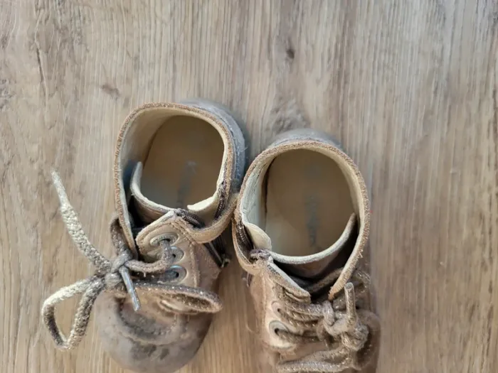 Chaussures kikers t 22 - photo numéro 2