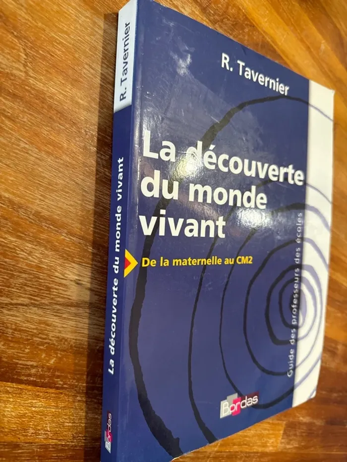 Livre la découverte du monde vivant - photo numéro 2
