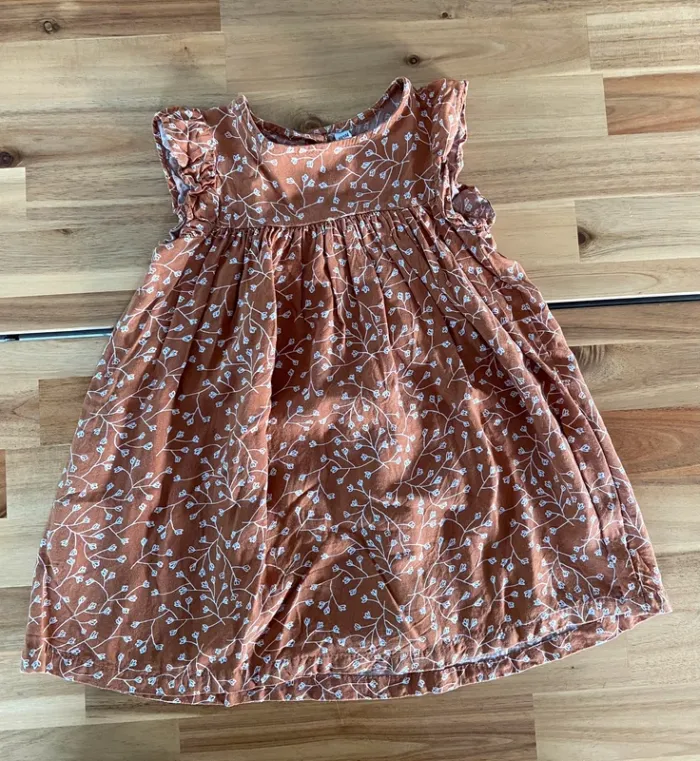 Robe zeeman marron à fleur blanche