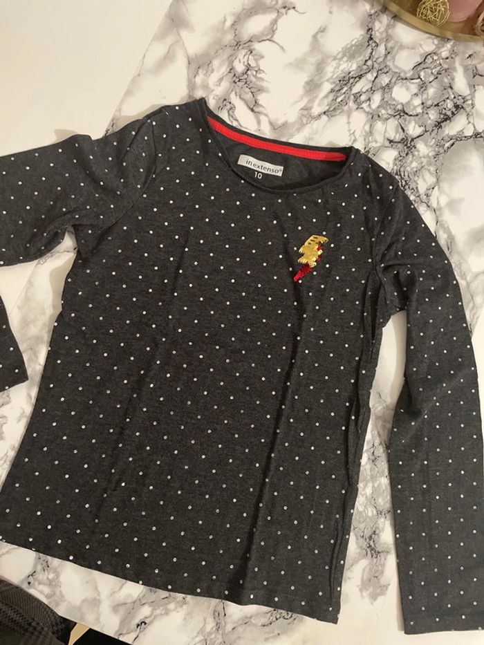 Lot tee-shirts et gilet - photo numéro 5