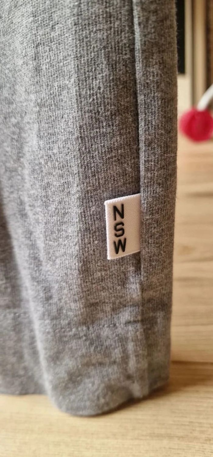 T-shirt Nike NSW / taille XS / brodé / gris / très épais / homme - photo numéro 5