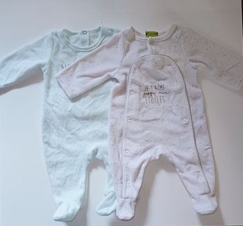 Lot 2 pyjamas 1 mois