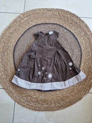 Jolie robe taille 12 mois