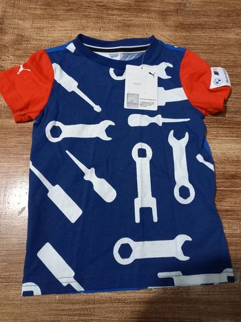 Tee shirt manches courtes taille 4/5 ans