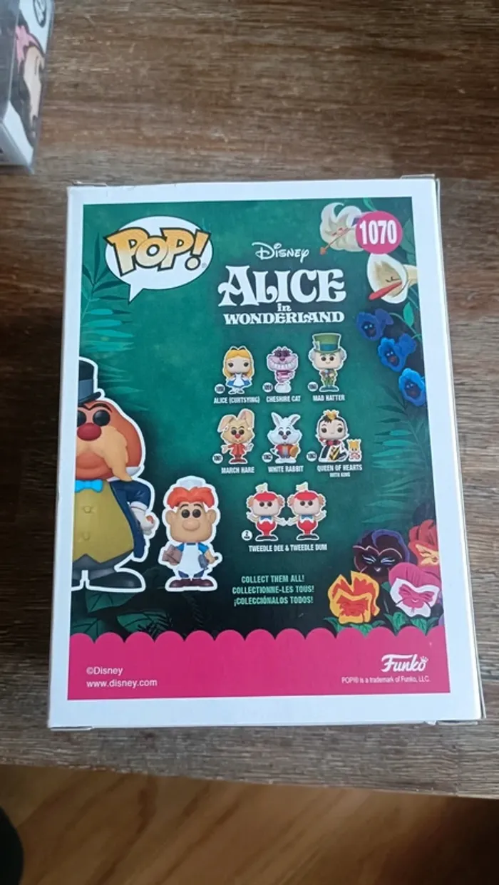 Funko pop Walrus and the Carpenter 1070 - photo numéro 2