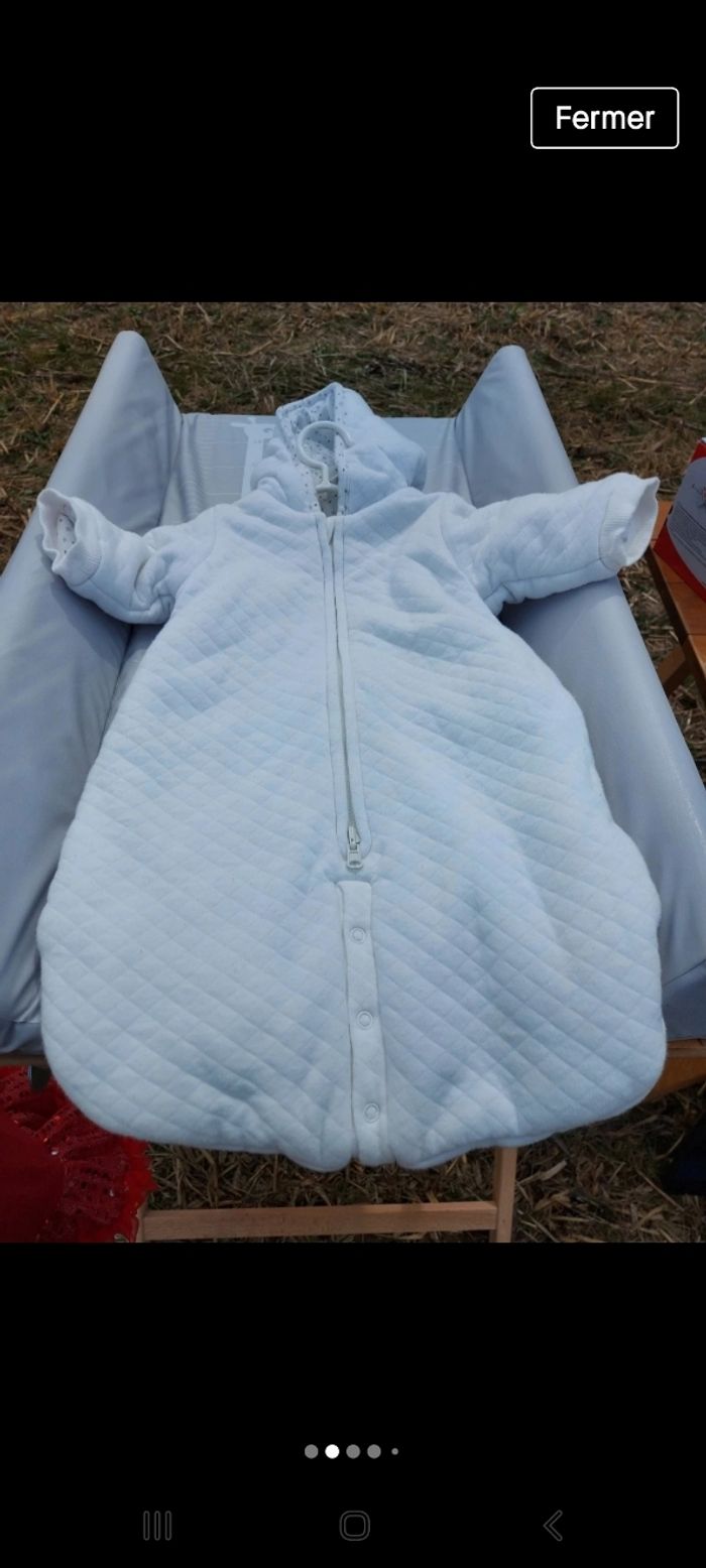 Nid d'ange blanc 1 mois - photo numéro 3