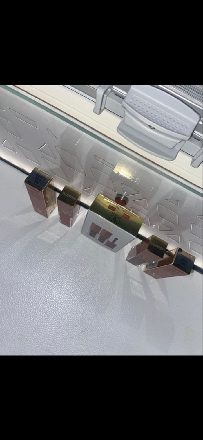 Rouge à lèvre - photo numéro 3