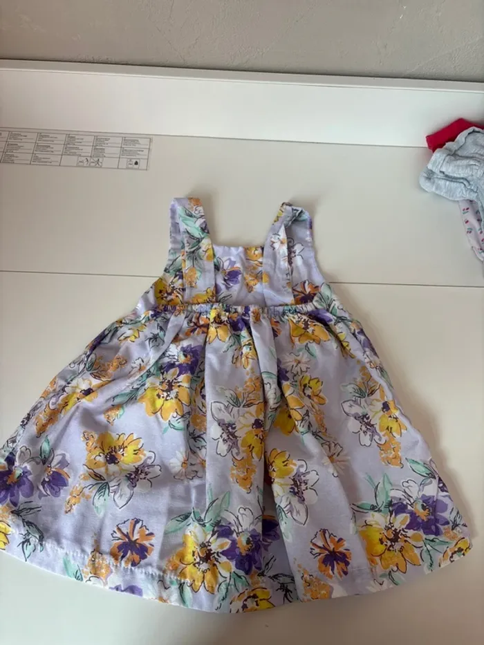 Robe violet en très bon état 2ans - photo numéro 2