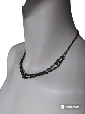 Collier necklace fantaisie chic perle vert ras du cou