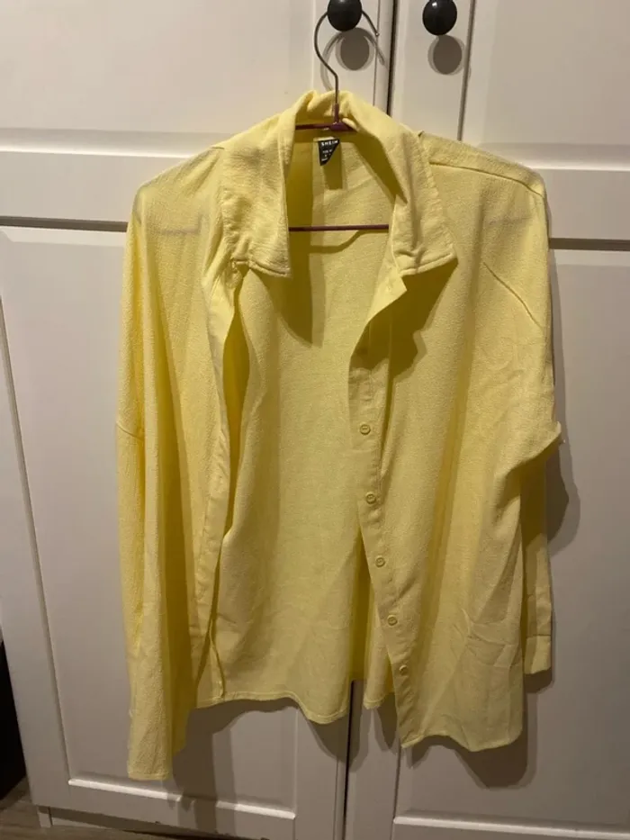 Chemise jaune