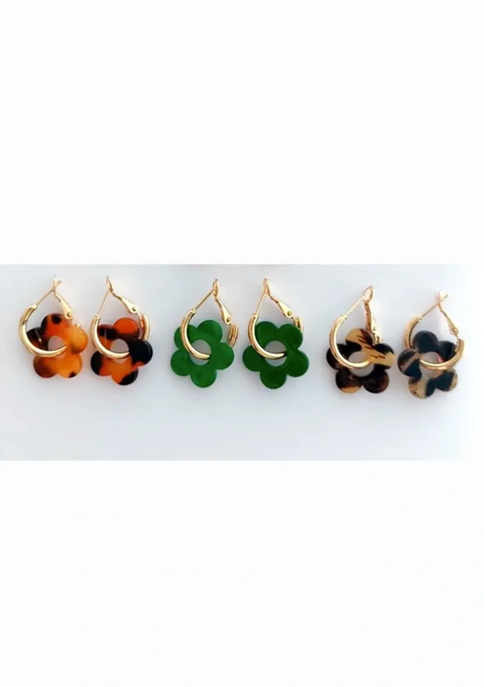 Lot de 3 paires de boucles d'oreilles mini créoles fleurs 🌸