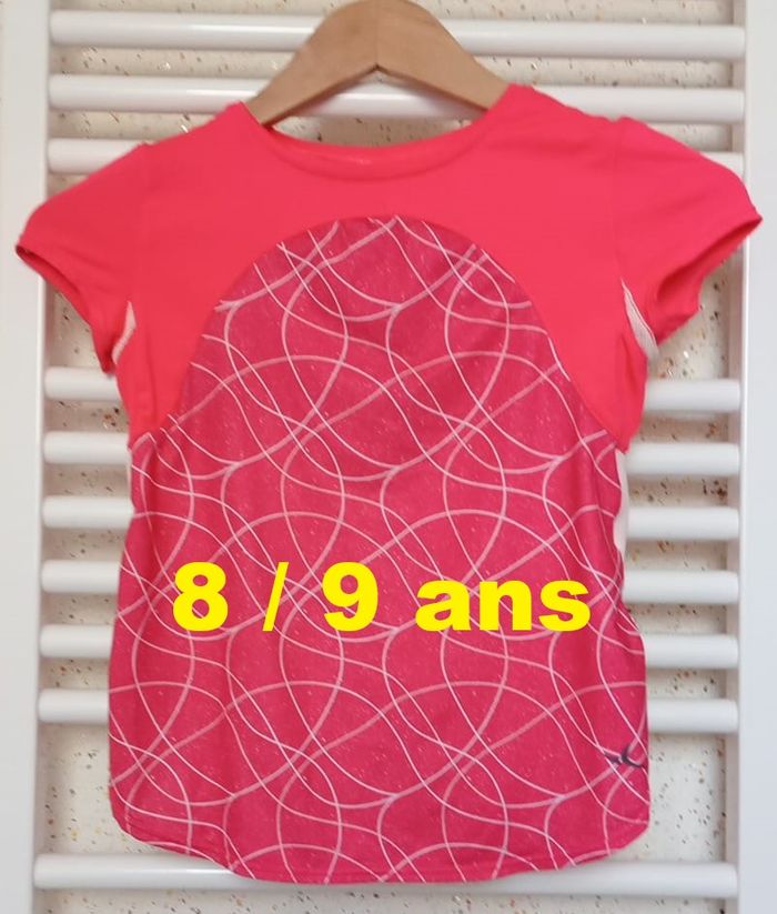 Tee shirt de sport manche courte rose blanc Décathlon Taille 8 / 9 ans