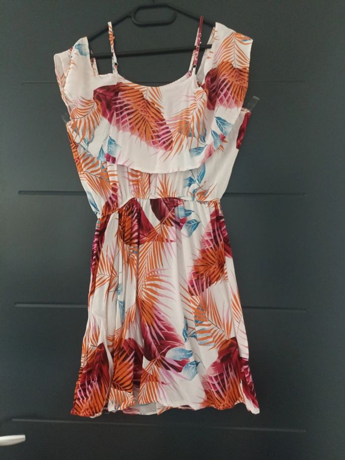 Robe épaules tombantes