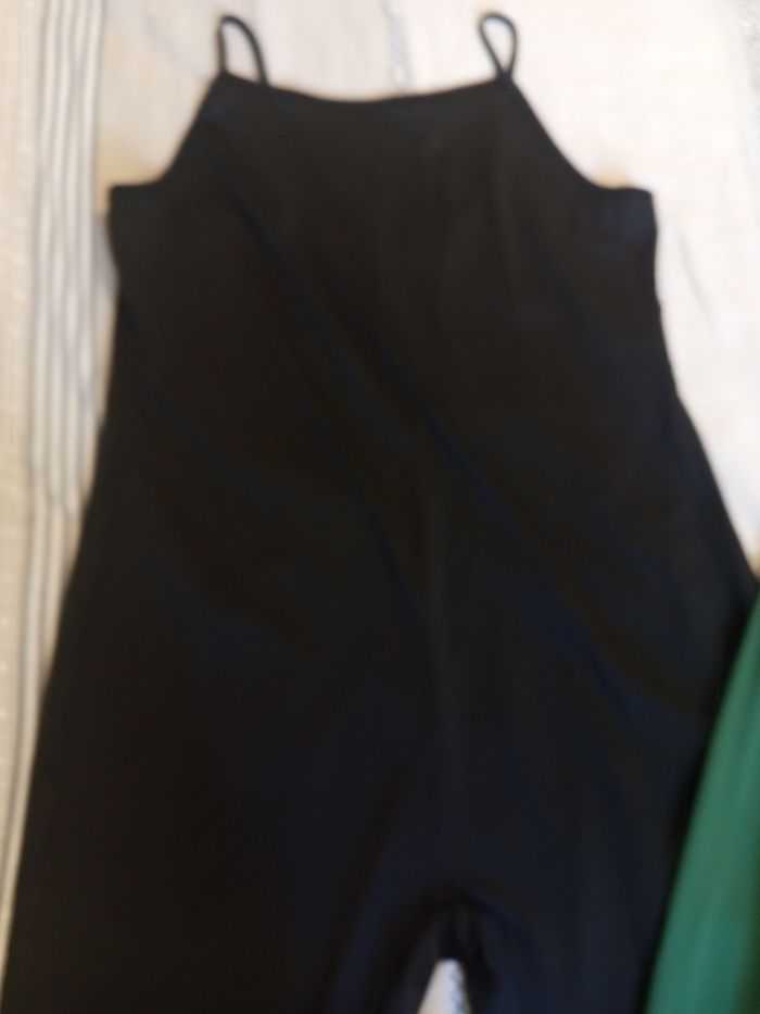 Lot robe et combinaison - photo numéro 2