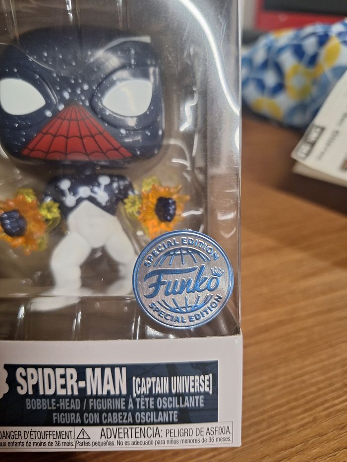 Funko pop bubble-head spider man 614 édition spéciale - photo numéro 3