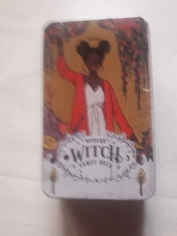 Tarot modern witch