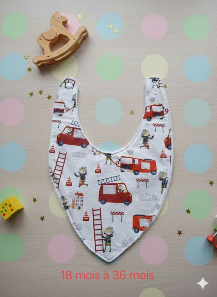 Bavoir bandana 18 mois à 36 mois Création fait main artisanale - photo numéro 1