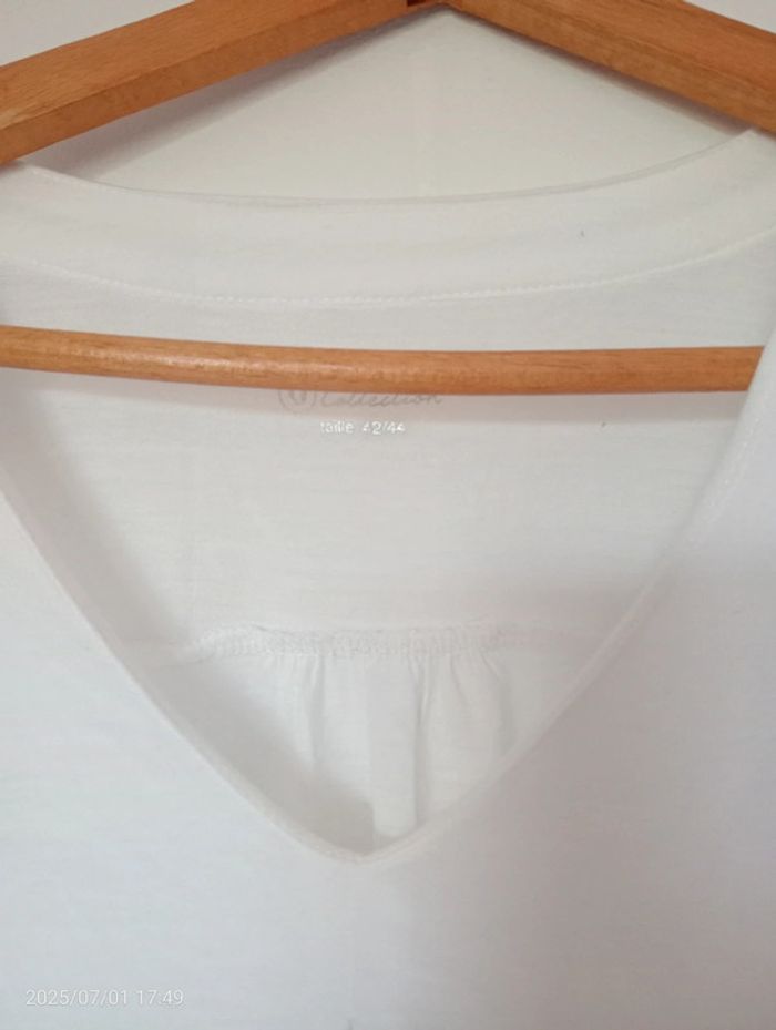 Haut blanc - photo numéro 3