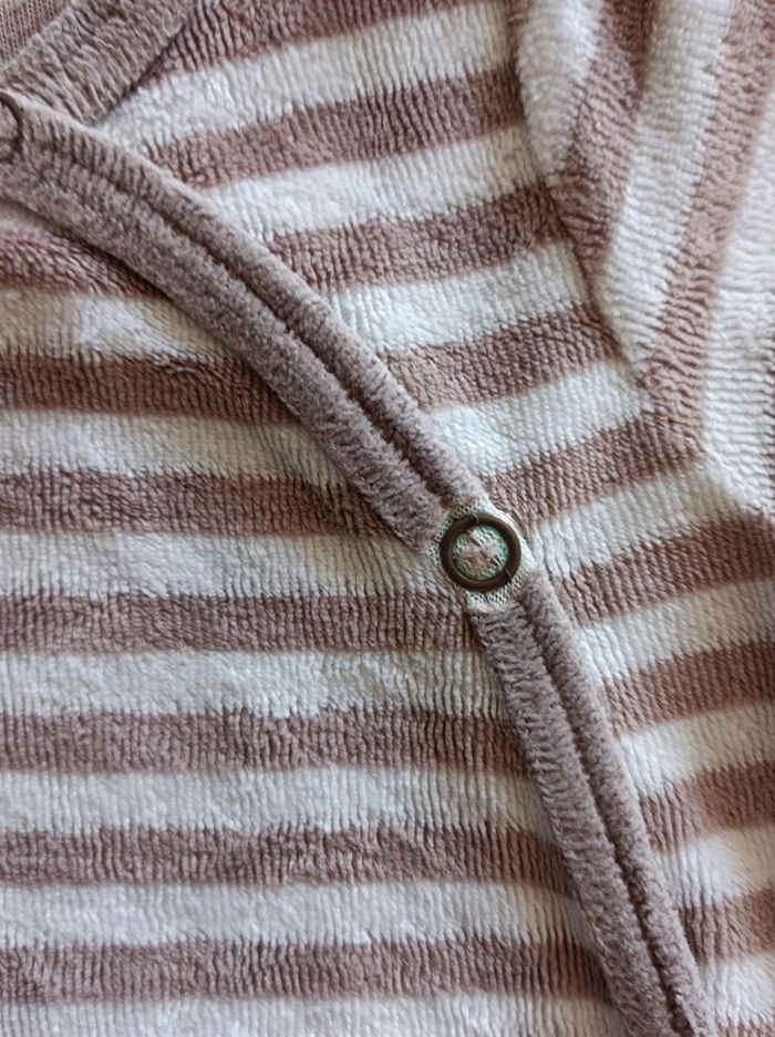 Lot pyjamas velours taille 1 mois - photo numéro 4