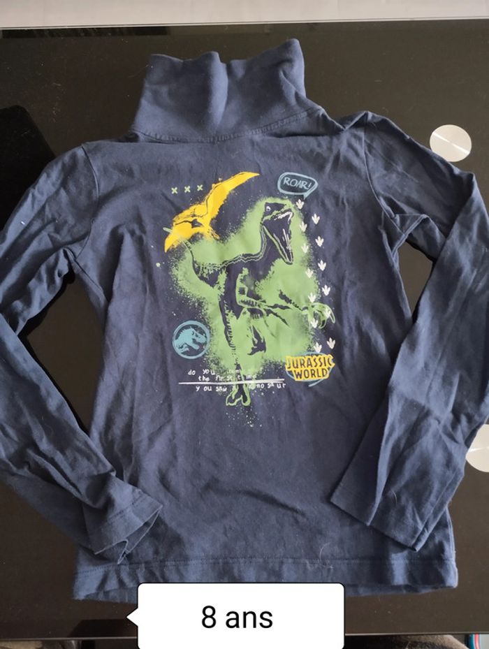 Sous-pull Jurassic world