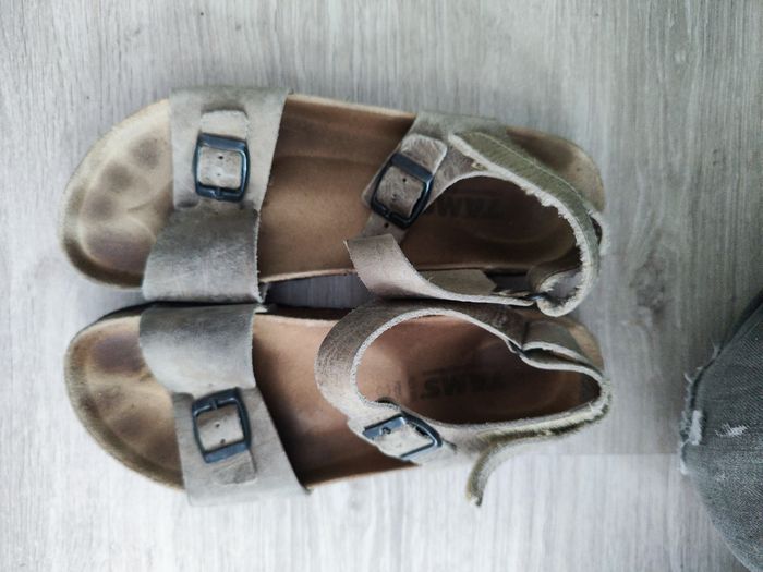 Sandales tams