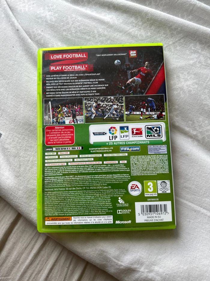 Jeu Xbox 360 FIFA 12 - photo numéro 2