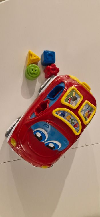 Voiture interactive à formes