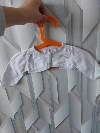 bolero blanc et argent