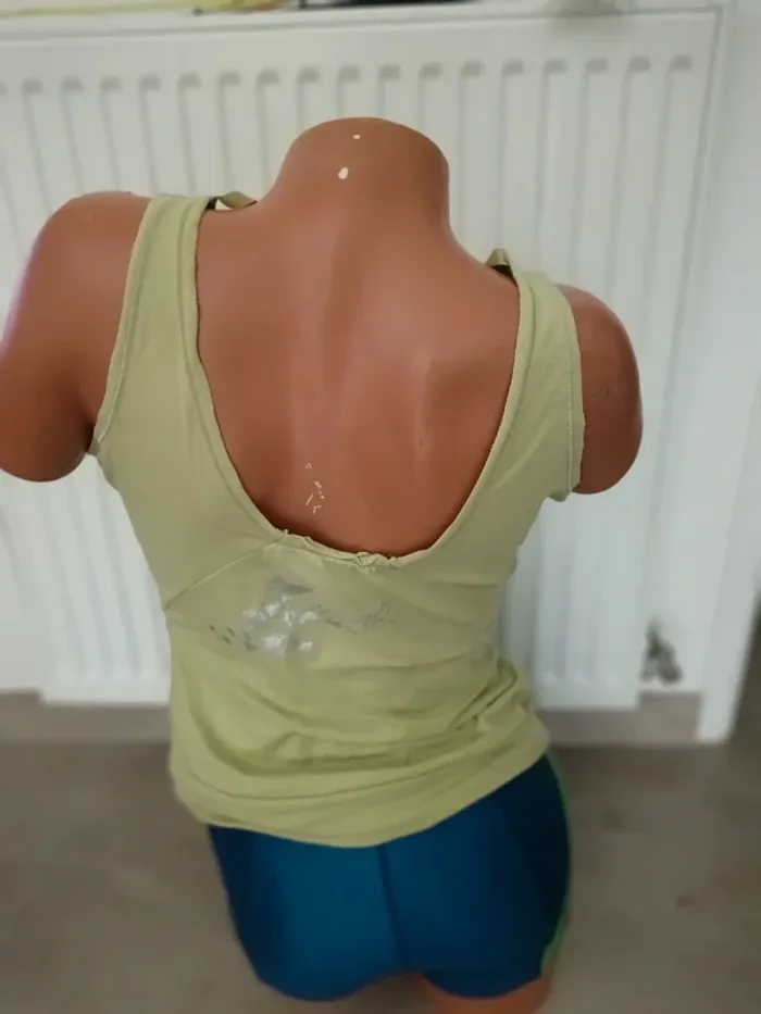 Lot trois débardeurs nike go sport taille 40 - photo numéro 5