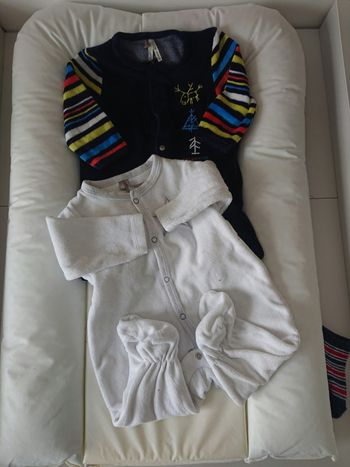 Lot 2 pyjamas velours TBE