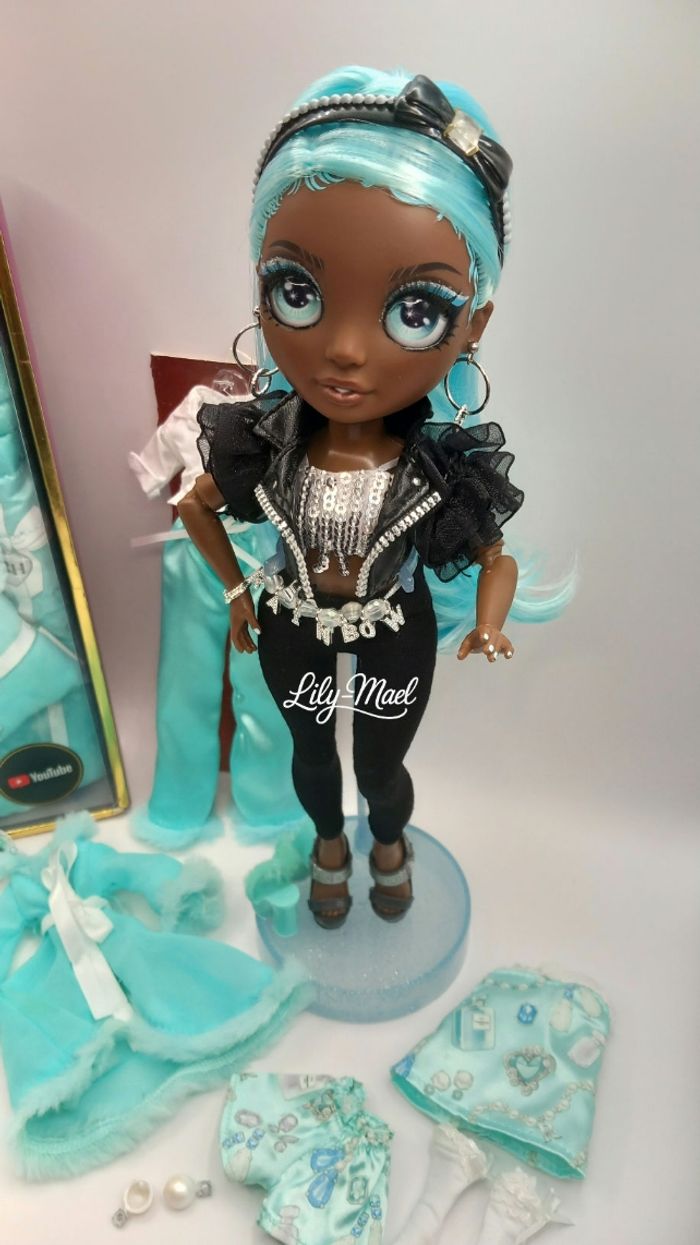 Poupée rainbow high Robin Sterling slumber party et custom - photo numéro 2