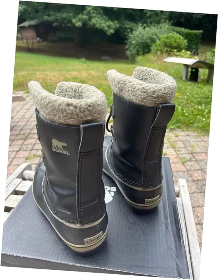 Bottes Sorel Enfant - Taille 36 - Parfaites pour l'Hiver et la Neige ! - photo numéro 11