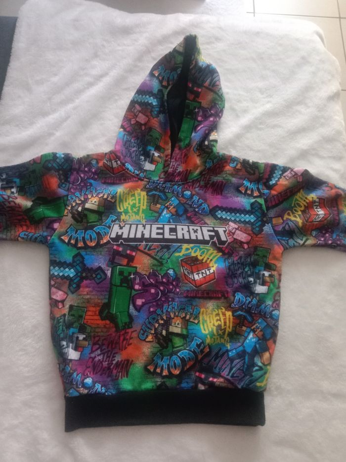 5 pulls dont 3 Minecraft 8ans vendu 15 euros les 5 pulls - photo numéro 5