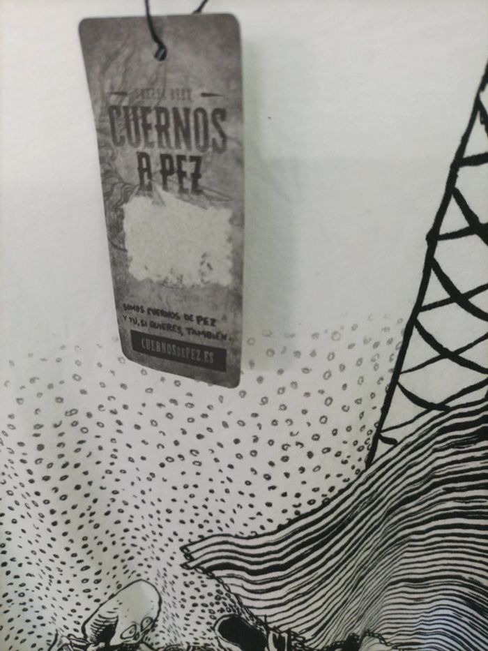 Tee shirt neuf - photo numéro 3