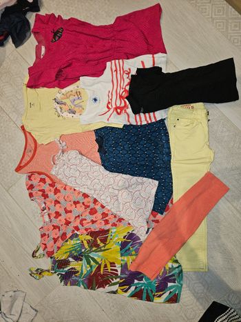 Lot 11 vetements été filles 4 ans robes, combi...