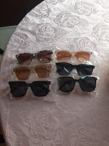 Lot 6 paires lunettes de soleil