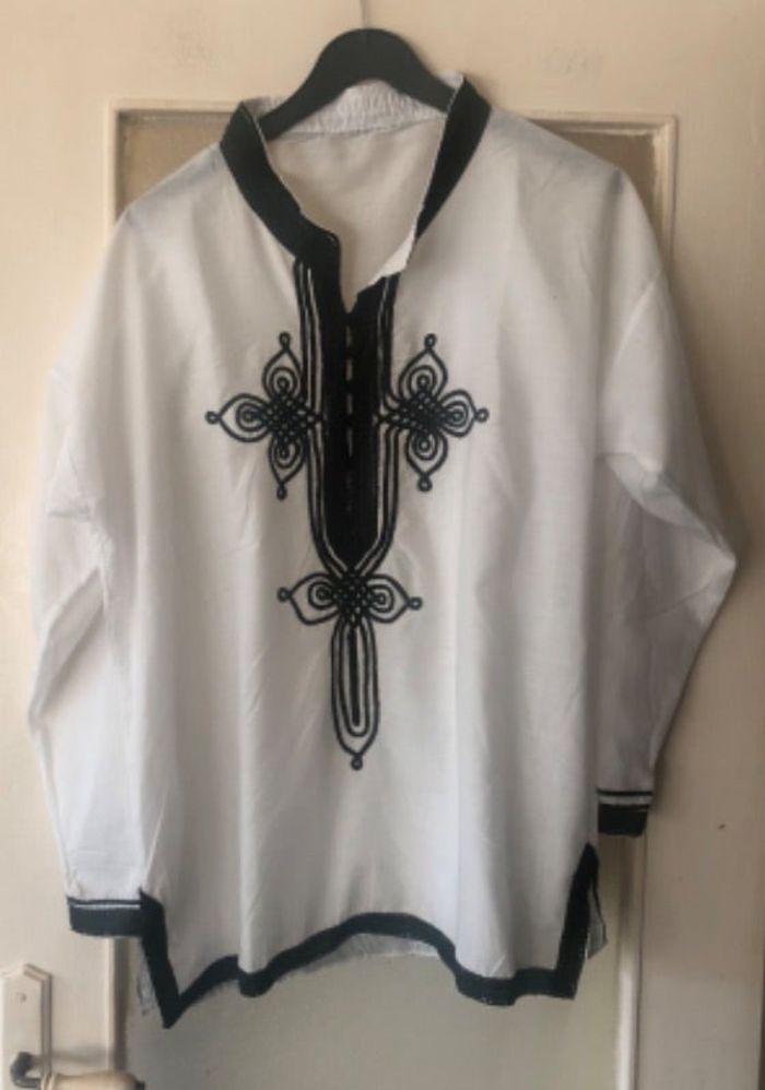 Blouse brodée
