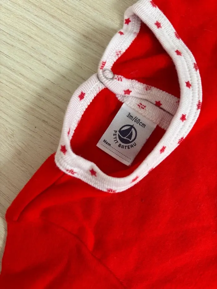 Pyjama rouge Petit  Bateau taille 3 mois - photo numéro 3