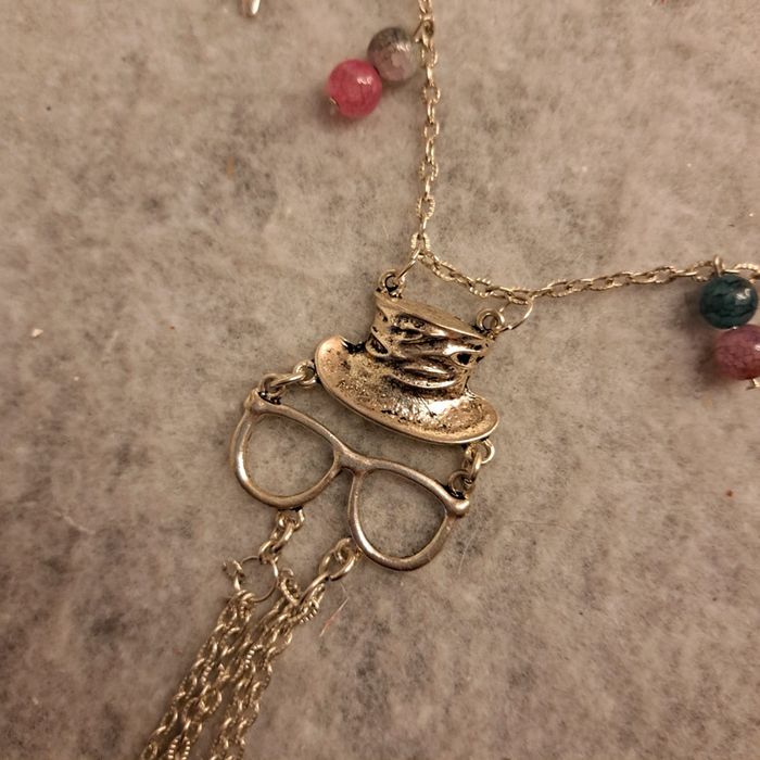 Collier avec breloques et perles multicolore - photo numéro 3