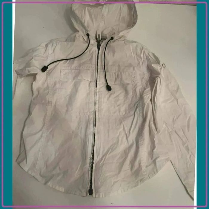 Veste chemise fine ikks taille 8 ans à capuche
