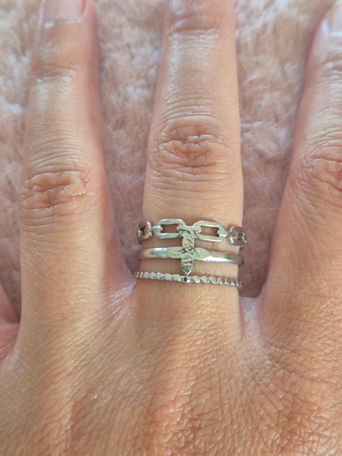 Magnifique bague avec croix en acier - photo numéro 3