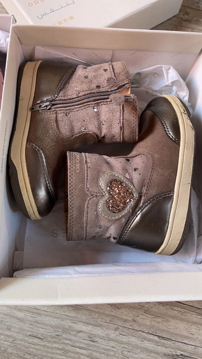 Lot de 4 paires de chaussures geox enfant fille pointure 23 et 25i - photo numéro 5
