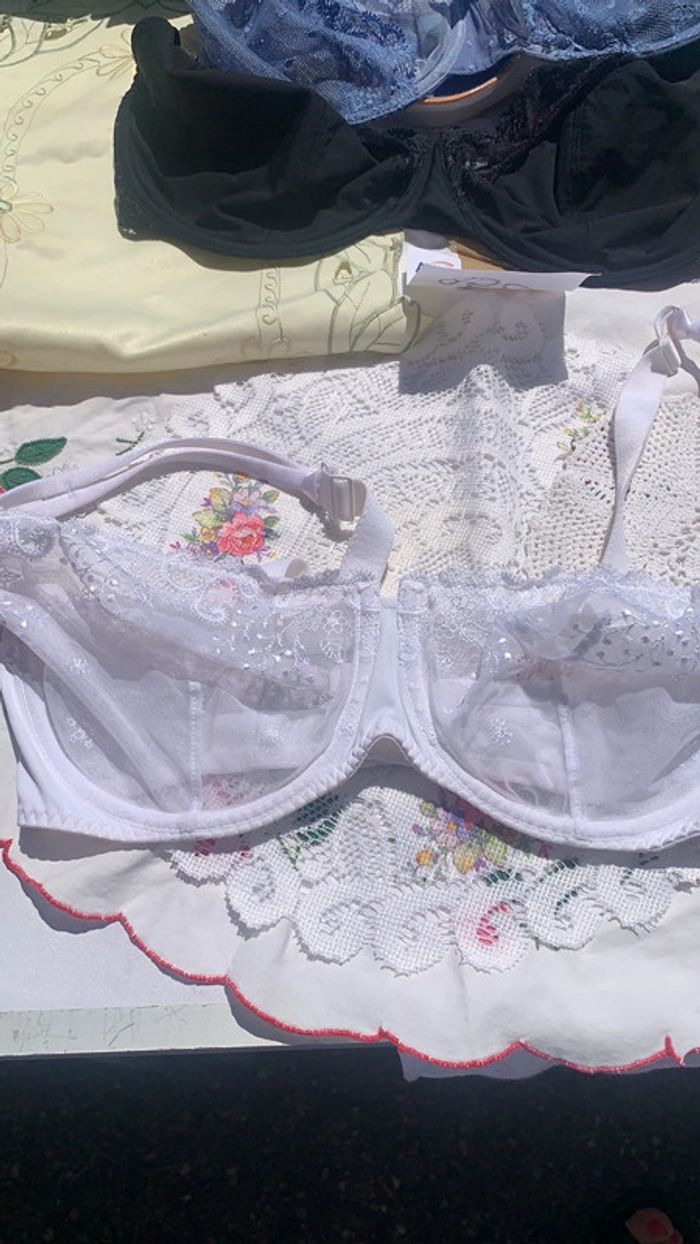 Lot de 5 soutien gorge taille 95C - photo numéro 6