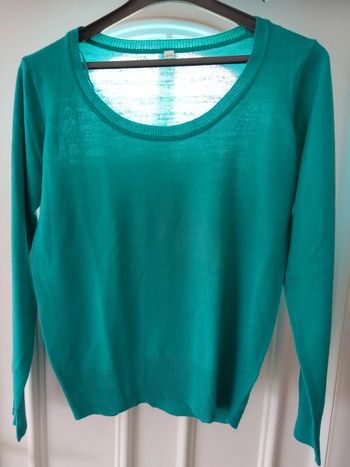 Plus léger vert col rond