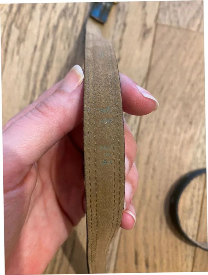 Ceinture fine vintage en cuir kaki made in France - photo numéro 5
