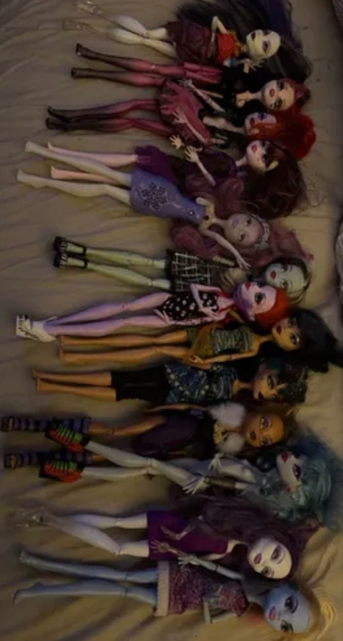 Lot monster High