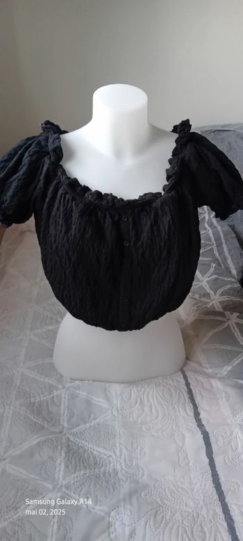 Blouse courte avec bouton aspect gaufré col Bardot noir femme L pimkie